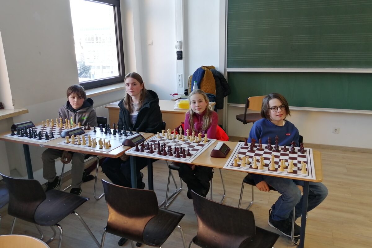 Teilnahme an erstem Schulschachturnier in Lahnstein